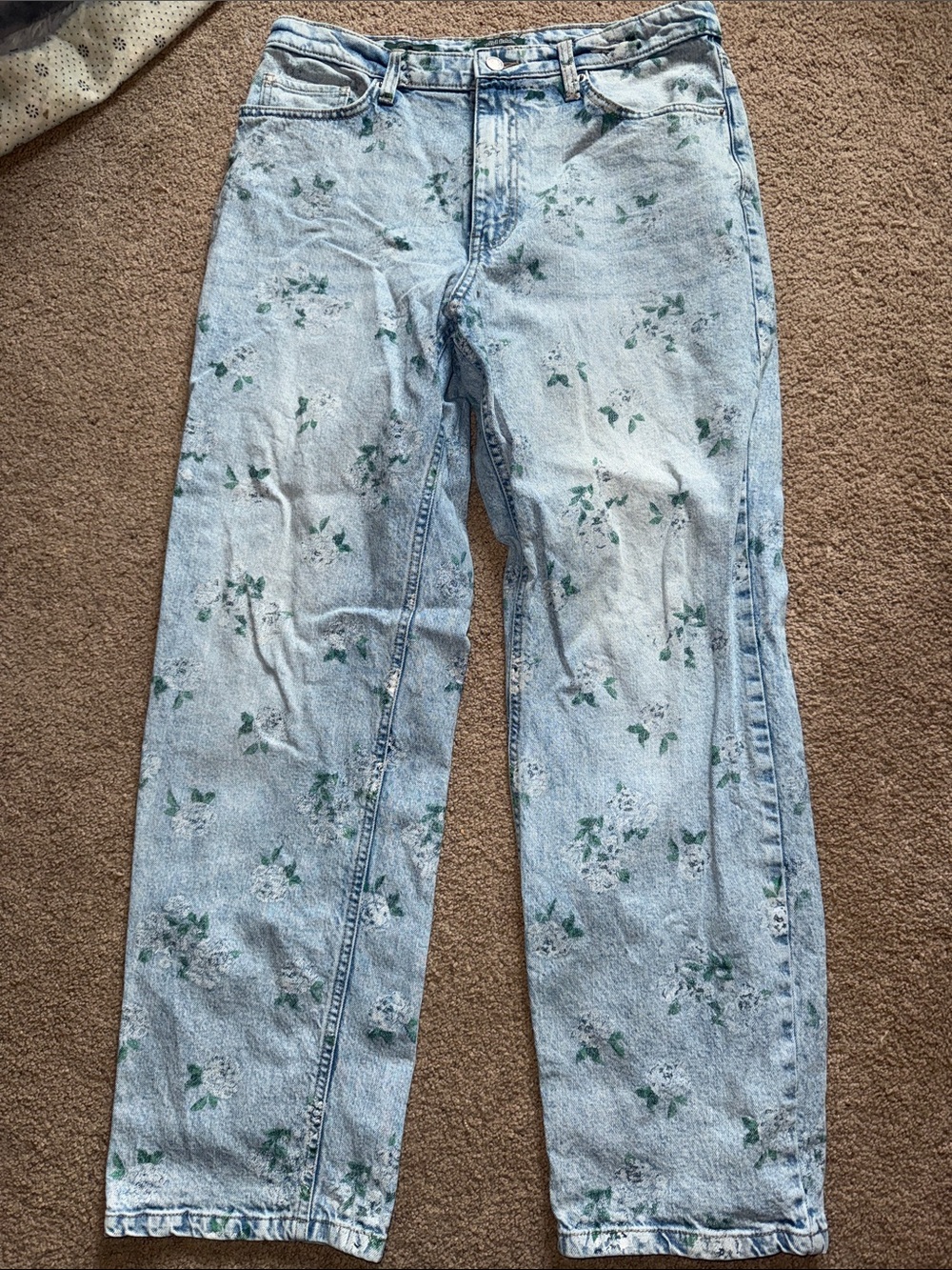 wild fable Light Wash Straight-Leg Jeans with Green Floral Print